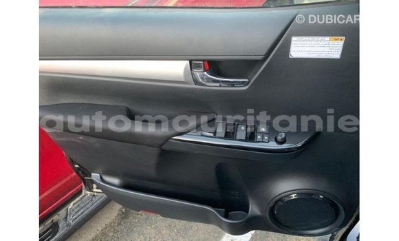 Acheter Import Voiture Toyota Hilux Noir à Import - Dubai, Adrar Acheter Import Voiture Toyota Hilux Noir à Import - Dubai, Adrar