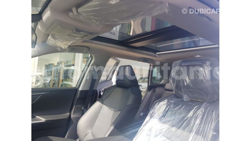 Big with watermark toyota hiace adrar import dubai 3060