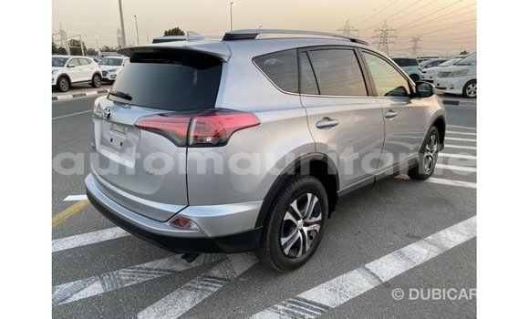 Acheter Import Utilitaire Toyota HiAce Autre à Import - Dubai, Adrar Acheter Import Utilitaire Toyota HiAce Autre à Import - Dubai, Adrar