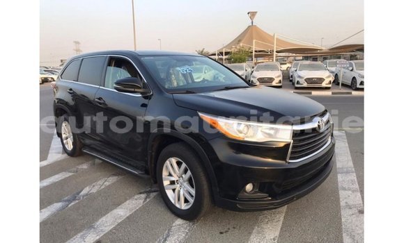 Acheter Import Voiture Toyota Highlander Noir à Import - Dubai, Adrar Acheter Import Voiture Toyota Highlander Noir à Import - Dubai, Adrar