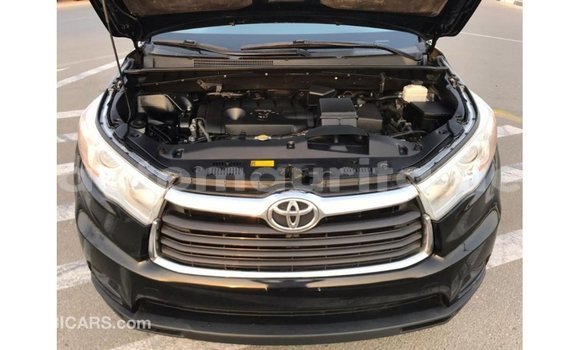 Acheter Import Voiture Toyota Highlander Noir à Import - Dubai, Adrar Acheter Import Voiture Toyota Highlander Noir à Import - Dubai, Adrar