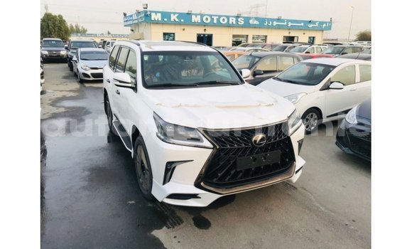Acheter Import Voiture Lexus LX Blanc à Import - Dubai, Adrar Acheter Import Voiture Lexus LX Blanc à Import - Dubai, Adrar