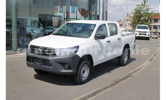 Buy Import Toyota Hilux White Car in Import - Dubai in Adrar Buy Import Toyota Hilux White Car in Import - Dubai in Adrar