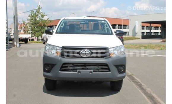 Buy Import Toyota Hilux White Car in Import - Dubai in Adrar Buy Import Toyota Hilux White Car in Import - Dubai in Adrar