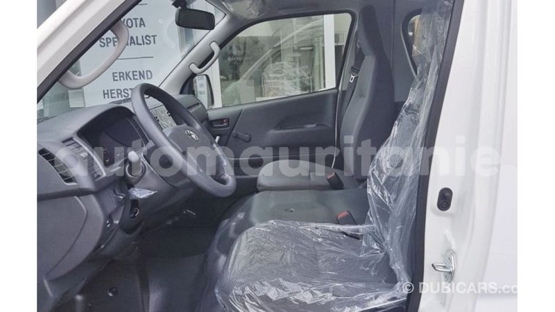 Big with watermark toyota hiace adrar import dubai 3077