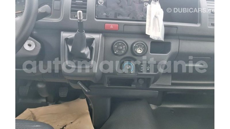 Big with watermark toyota hiace adrar import dubai 3077
