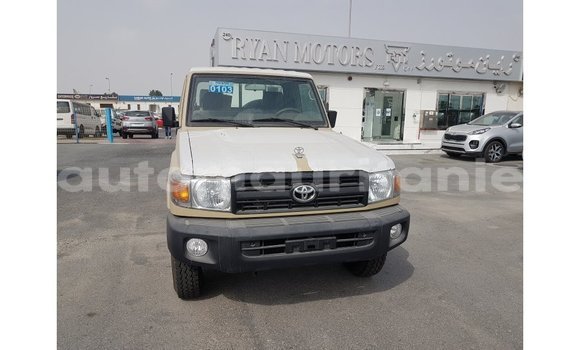 Buy Import Toyota Land Cruiser Beige Car in Import - Dubai in Adrar Buy Import Toyota Land Cruiser Beige Car in Import - Dubai in Adrar