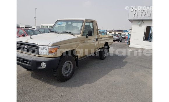 Buy Import Toyota Land Cruiser Beige Car in Import - Dubai in Adrar Buy Import Toyota Land Cruiser Beige Car in Import - Dubai in Adrar