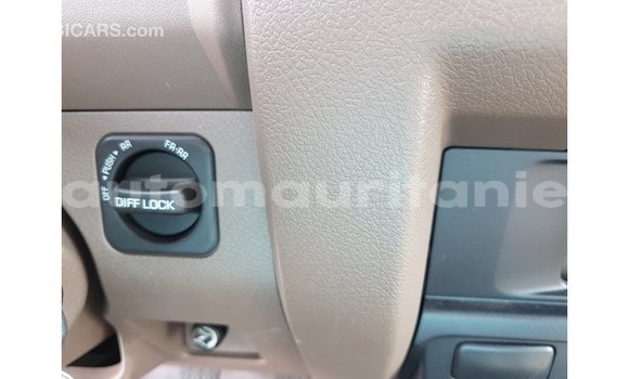 Buy Import Toyota Land Cruiser Beige Car in Import - Dubai in Adrar Buy Import Toyota Land Cruiser Beige Car in Import - Dubai in Adrar