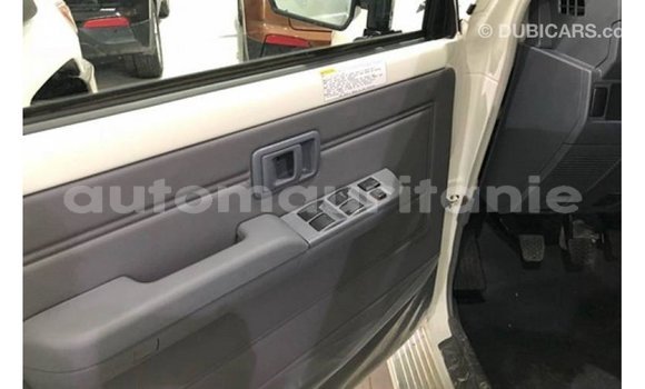 Acheter Import Voiture Toyota Land Cruiser Blanc à Import - Dubai, Adrar Acheter Import Voiture Toyota Land Cruiser Blanc à Import - Dubai, Adrar