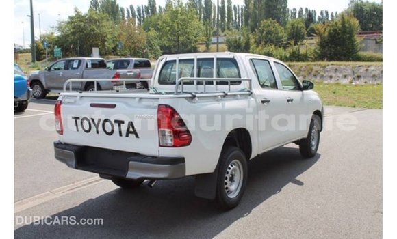 Acheter Import Voiture Toyota Hilux Blanc à Import - Dubai, Adrar Acheter Import Voiture Toyota Hilux Blanc à Import - Dubai, Adrar