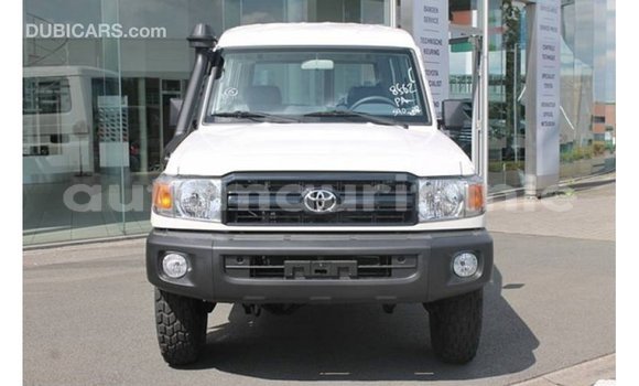 Acheter Import Voiture Toyota Land Cruiser Blanc à Import - Dubai, Adrar Acheter Import Voiture Toyota Land Cruiser Blanc à Import - Dubai, Adrar
