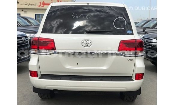 Buy Import Toyota Land Cruiser White Car in Import - Dubai in Adrar Buy Import Toyota Land Cruiser White Car in Import - Dubai in Adrar