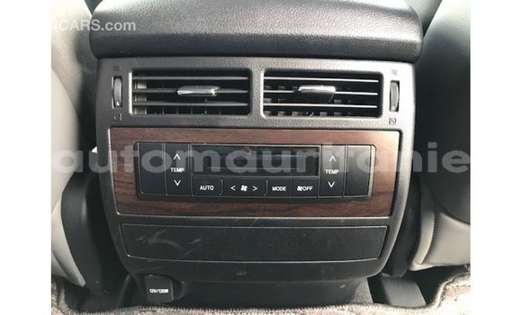 Buy Import Toyota Land Cruiser White Car in Import - Dubai in Adrar Buy Import Toyota Land Cruiser White Car in Import - Dubai in Adrar