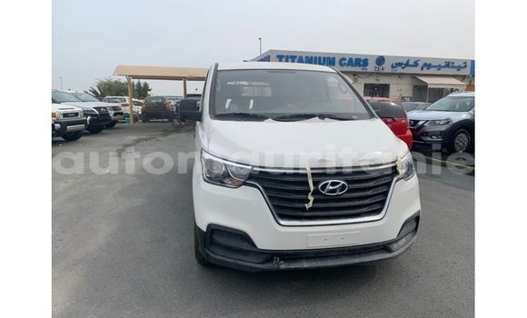 Acheter Import Voiture Hyundai Cargo Blanc à Import - Dubai, Adrar Acheter Import Voiture Hyundai Cargo Blanc à Import - Dubai, Adrar