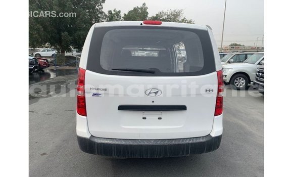 Acheter Import Voiture Hyundai Cargo Blanc à Import - Dubai, Adrar Acheter Import Voiture Hyundai Cargo Blanc à Import - Dubai, Adrar