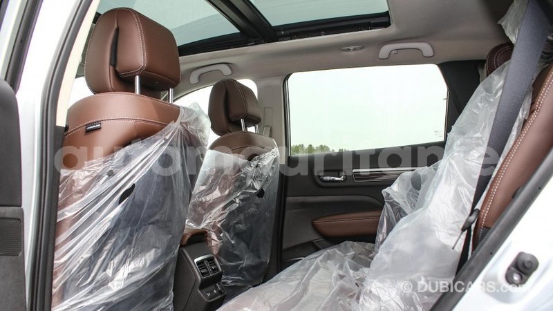 Big with watermark renault koleos adrar import dubai 3105