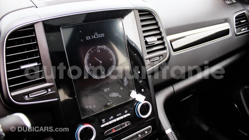 Big with watermark renault koleos adrar import dubai 3105
