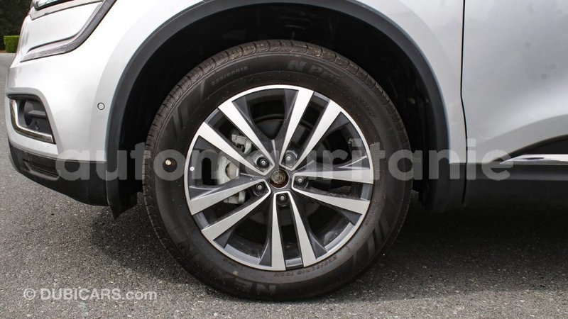 Big with watermark renault koleos adrar import dubai 3105