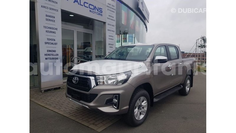 Big with watermark toyota hilux adrar import dubai 3108