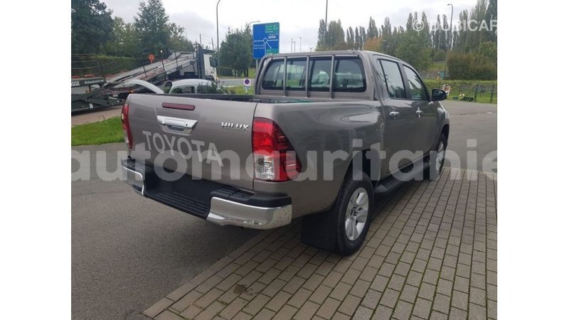 Big with watermark toyota hilux adrar import dubai 3108