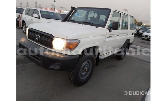 Acheter Import Voiture Toyota Land Cruiser Blanc à Import - Dubai, Adrar Acheter Import Voiture Toyota Land Cruiser Blanc à Import - Dubai, Adrar