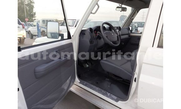 Acheter Import Voiture Toyota Land Cruiser Blanc à Import - Dubai, Adrar Acheter Import Voiture Toyota Land Cruiser Blanc à Import - Dubai, Adrar