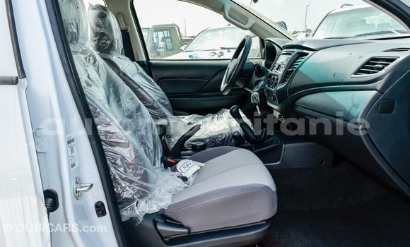 Acheter Import Voiture Mitsubishi L200 Blanc à Import - Dubai, Adrar Acheter Import Voiture Mitsubishi L200 Blanc à Import - Dubai, Adrar