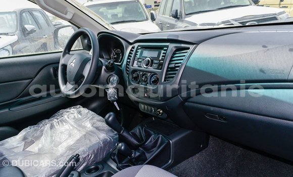 Acheter Import Voiture Mitsubishi L200 Blanc à Import - Dubai, Adrar Acheter Import Voiture Mitsubishi L200 Blanc à Import - Dubai, Adrar