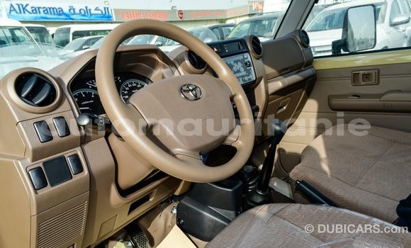 Acheter Import Voiture Toyota Land Cruiser Beige à Import - Dubai, Adrar Acheter Import Voiture Toyota Land Cruiser Beige à Import - Dubai, Adrar