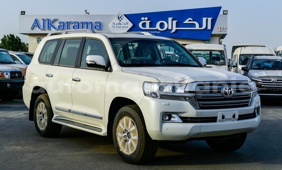Buy Import Toyota Land Cruiser White Car in Import - Dubai in Adrar Buy Import Toyota Land Cruiser White Car in Import - Dubai in Adrar