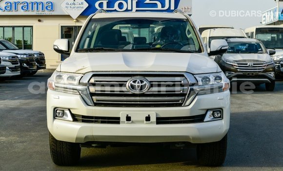 Buy Import Toyota Land Cruiser White Car in Import - Dubai in Adrar Buy Import Toyota Land Cruiser White Car in Import - Dubai in Adrar