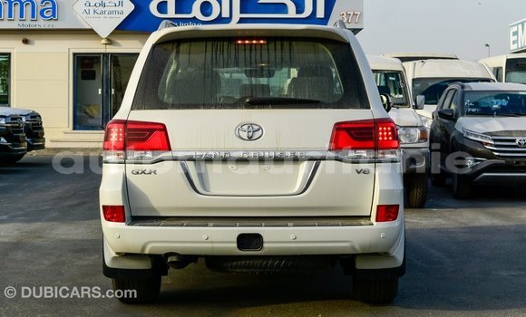 Buy Import Toyota Land Cruiser White Car in Import - Dubai in Adrar Buy Import Toyota Land Cruiser White Car in Import - Dubai in Adrar
