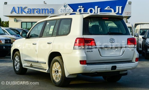Buy Import Toyota Land Cruiser White Car in Import - Dubai in Adrar Buy Import Toyota Land Cruiser White Car in Import - Dubai in Adrar