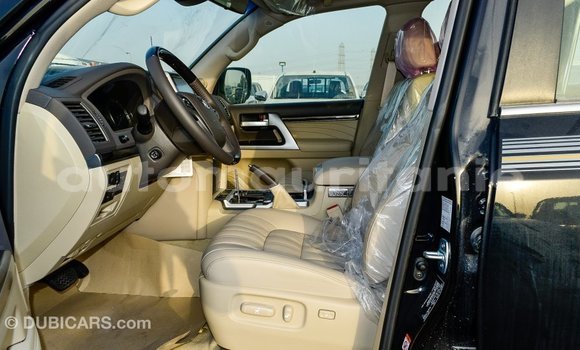 Acheter Import Voiture Toyota Land Cruiser Noir à Import - Dubai, Adrar Acheter Import Voiture Toyota Land Cruiser Noir à Import - Dubai, Adrar