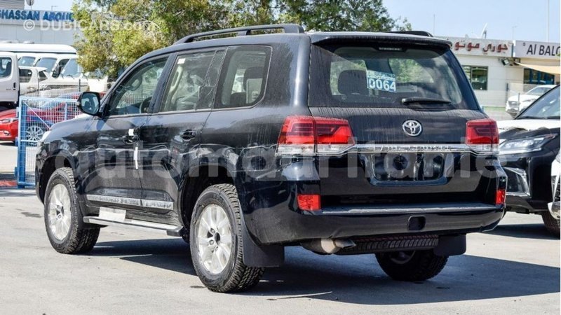 Big with watermark toyota land cruiser adrar import dubai 3117