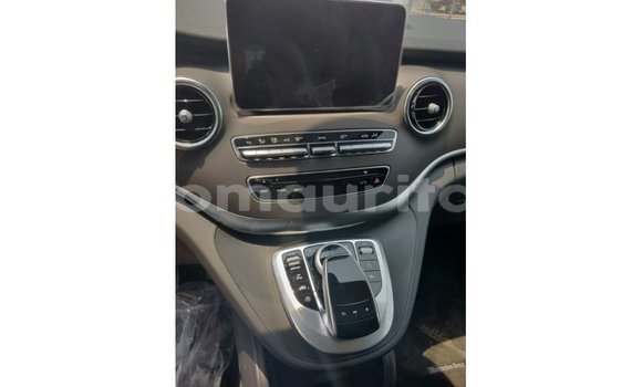 Buy Import Mercedes-Benz 250 Black Car in Import - Dubai in Adrar Buy Import Mercedes-Benz 250 Black Car in Import - Dubai in Adrar