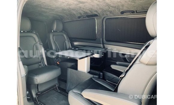 Buy Import Mercedes-Benz 250 Black Car in Import - Dubai in Adrar Buy Import Mercedes-Benz 250 Black Car in Import - Dubai in Adrar