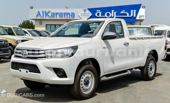 Acheter Import Voiture Toyota Hilux Blanc à Import - Dubai, Adrar Acheter Import Voiture Toyota Hilux Blanc à Import - Dubai, Adrar