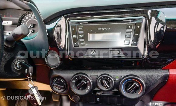 Acheter Import Voiture Toyota Hilux Blanc à Import - Dubai, Adrar Acheter Import Voiture Toyota Hilux Blanc à Import - Dubai, Adrar