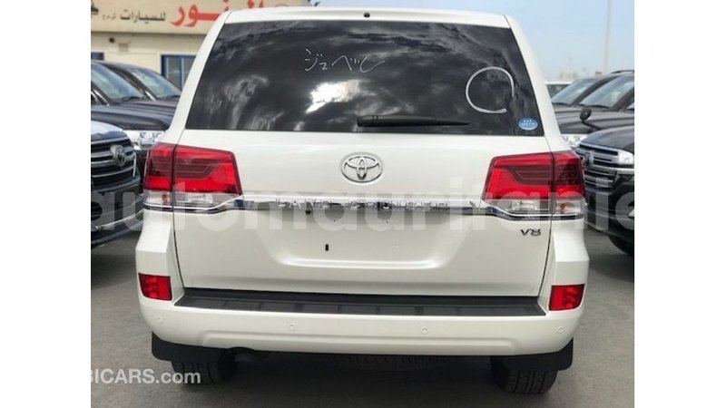 Big with watermark toyota land cruiser adrar import dubai 3130