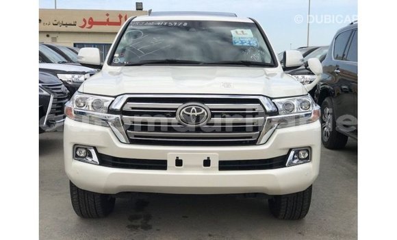 Acheter Import Voiture Toyota Land Cruiser Blanc à Import - Dubai, Adrar Acheter Import Voiture Toyota Land Cruiser Blanc à Import - Dubai, Adrar
