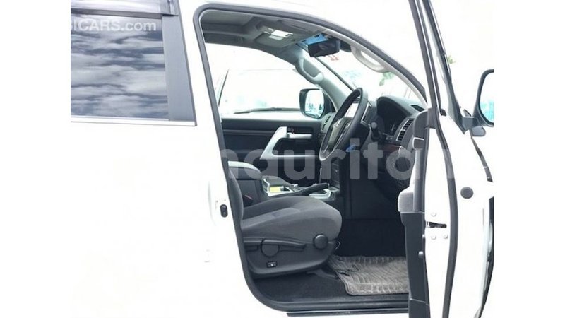 Big with watermark toyota land cruiser adrar import dubai 3130