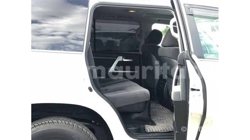 Big with watermark toyota land cruiser adrar import dubai 3130