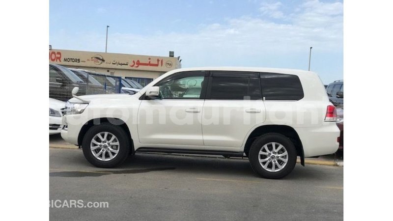 Big with watermark toyota land cruiser adrar import dubai 3130