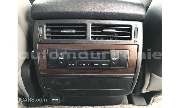 Acheter Import Voiture Toyota Land Cruiser Blanc à Import - Dubai, Adrar Acheter Import Voiture Toyota Land Cruiser Blanc à Import - Dubai, Adrar