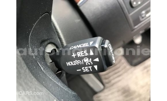 Acheter Import Voiture Toyota Land Cruiser Blanc à Import - Dubai, Adrar Acheter Import Voiture Toyota Land Cruiser Blanc à Import - Dubai, Adrar