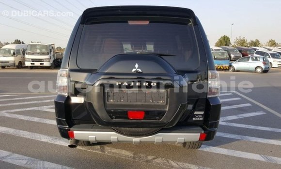 Acheter Import Voiture Mitsubishi Pajero Noir à Import - Dubai, Adrar Acheter Import Voiture Mitsubishi Pajero Noir à Import - Dubai, Adrar