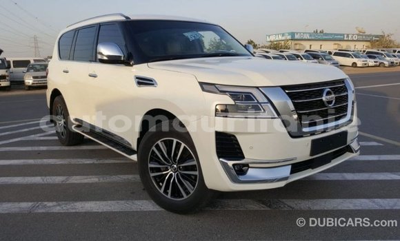 Acheter Import Voiture Nissan Patrol Blanc à Import - Dubai, Adrar Acheter Import Voiture Nissan Patrol Blanc à Import - Dubai, Adrar