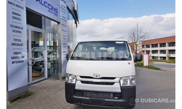 Buy Import Toyota Hiace White Car in Import - Dubai in Adrar Buy Import Toyota Hiace White Car in Import - Dubai in Adrar